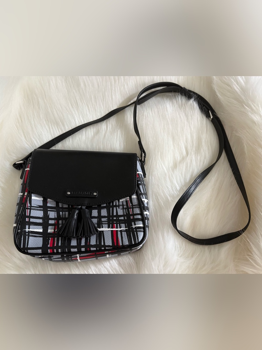 Vera Bradley Midtown Black and White Art Bag